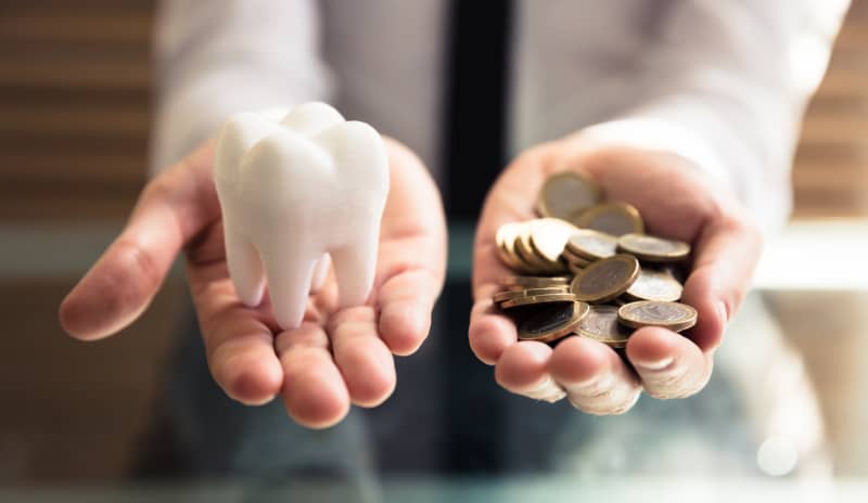 Seguro dental que incluye implantes