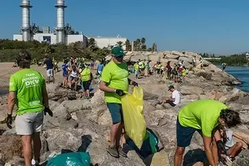 Voluntariado recogida basura